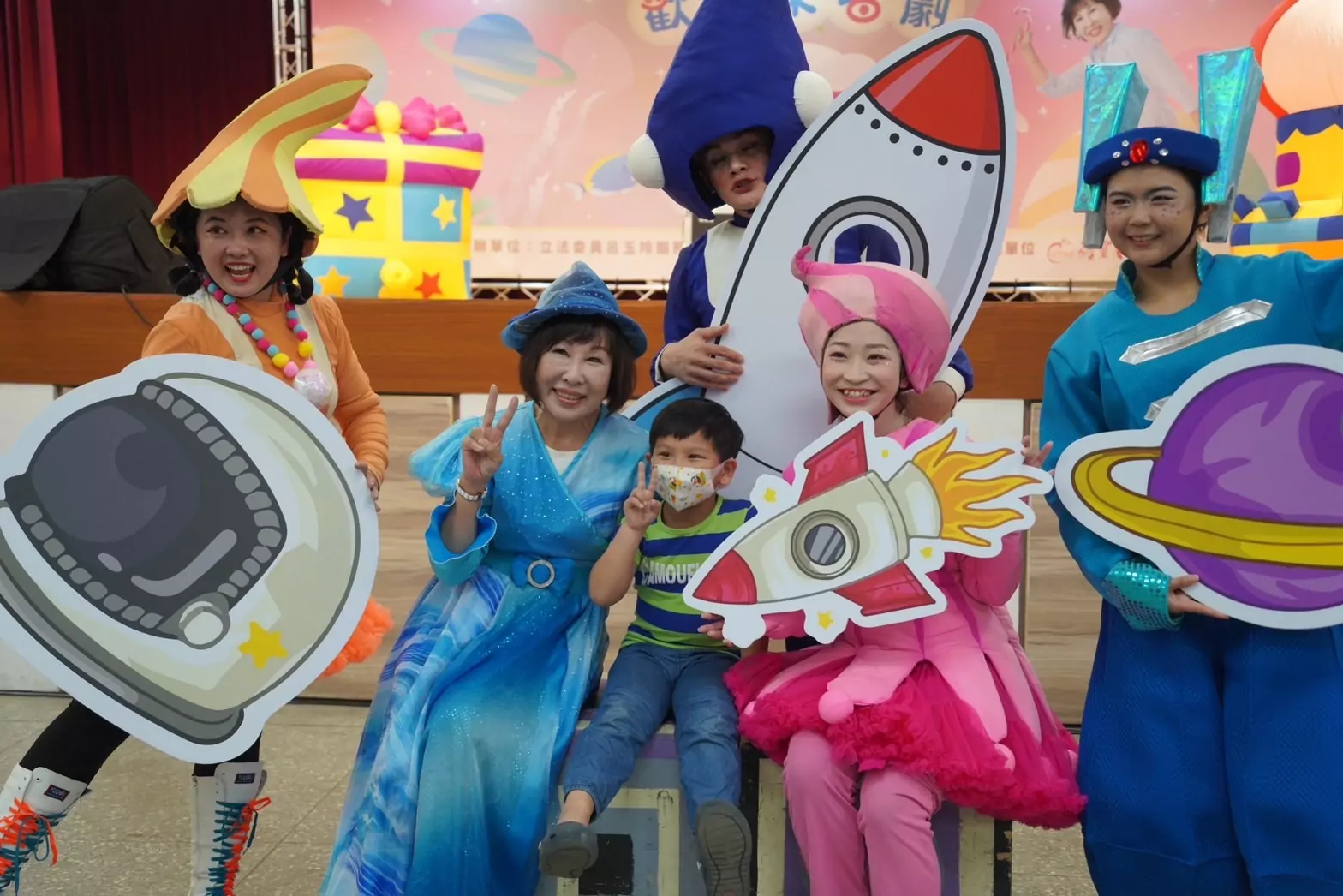 呂玉玲邀蘋果劇團平鎮龍潭巡迴演出 讓大小朋友開心歡度假日時光 呂玉玲邀蘋果劇團平鎮龍潭巡迴演出 讓大小朋友開心歡度假日時光