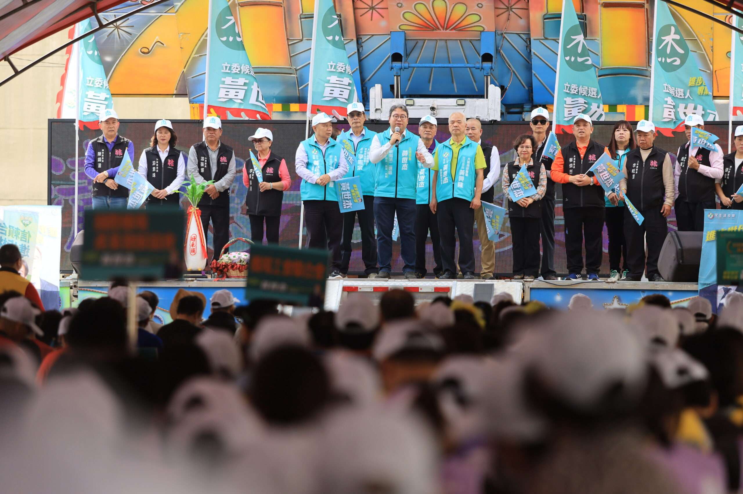 黃世杰大園競總成立逾3000鄉親讚聲 蘇貞昌鄭文燦站台助選 S 54378517 0 scaled