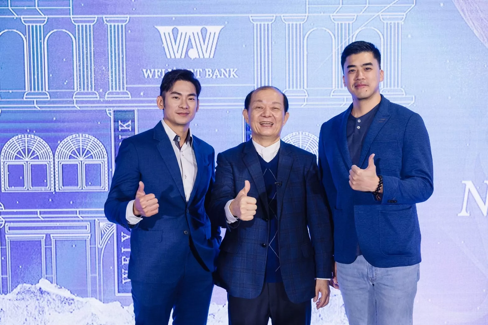 首屆嶄星軌跡藝術節盛⼤登場 盡顯⼀筆能量畫恢宏宇宙觀 首屆嶄星軌跡藝術節盛⼤登場 盡顯⼀筆能量畫恢宏宇宙觀