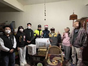 中壢警攜手民間力量 分送物資助弱勢溫暖度寒冬