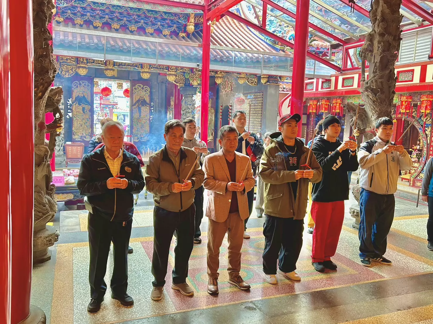 桃園大廟景福宮挺霹靂舞前進法國坎城世界決賽 贊助參賽選手十萬元 S 9134108 0