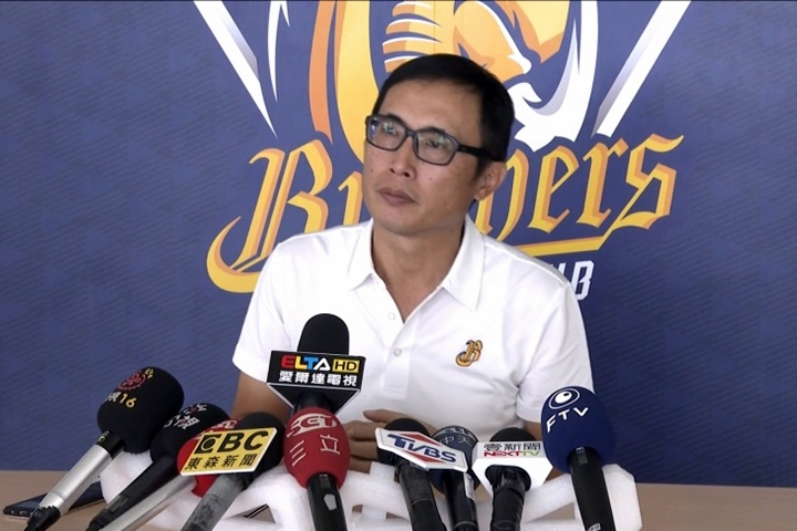 中信兄弟一年「兩度換主帥」!領隊回應了