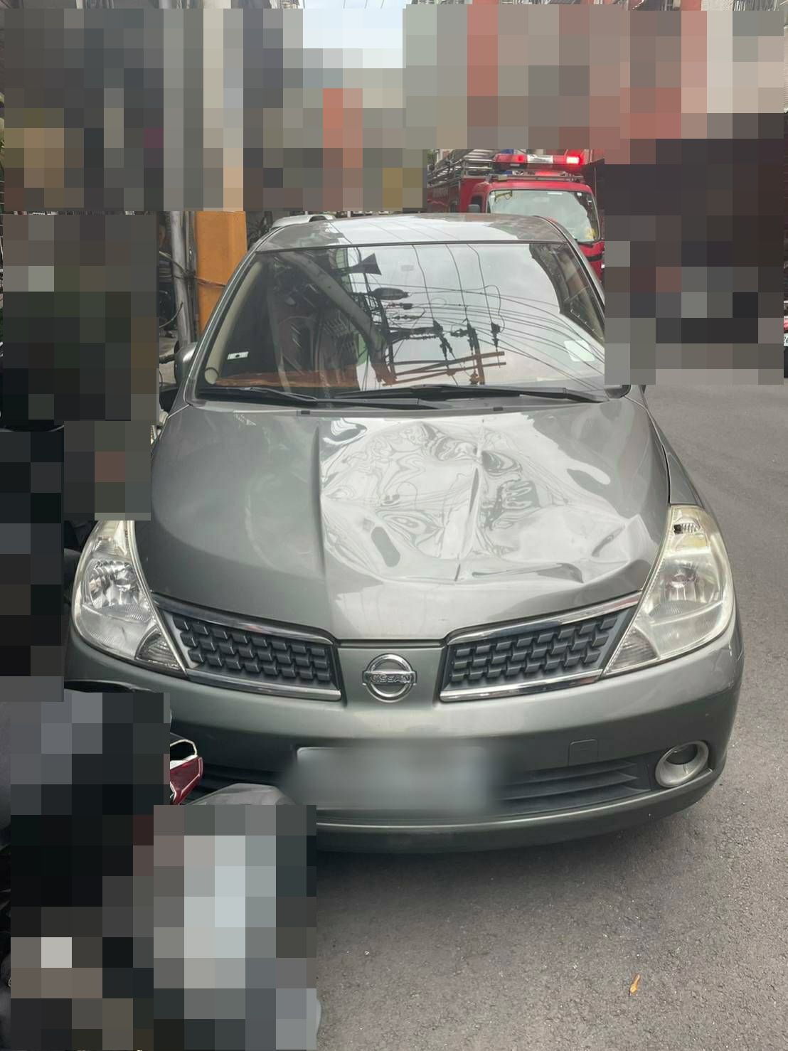 國小女童墜落車子引擎蓋骨折!母質疑「作業沒寫不想去學校」