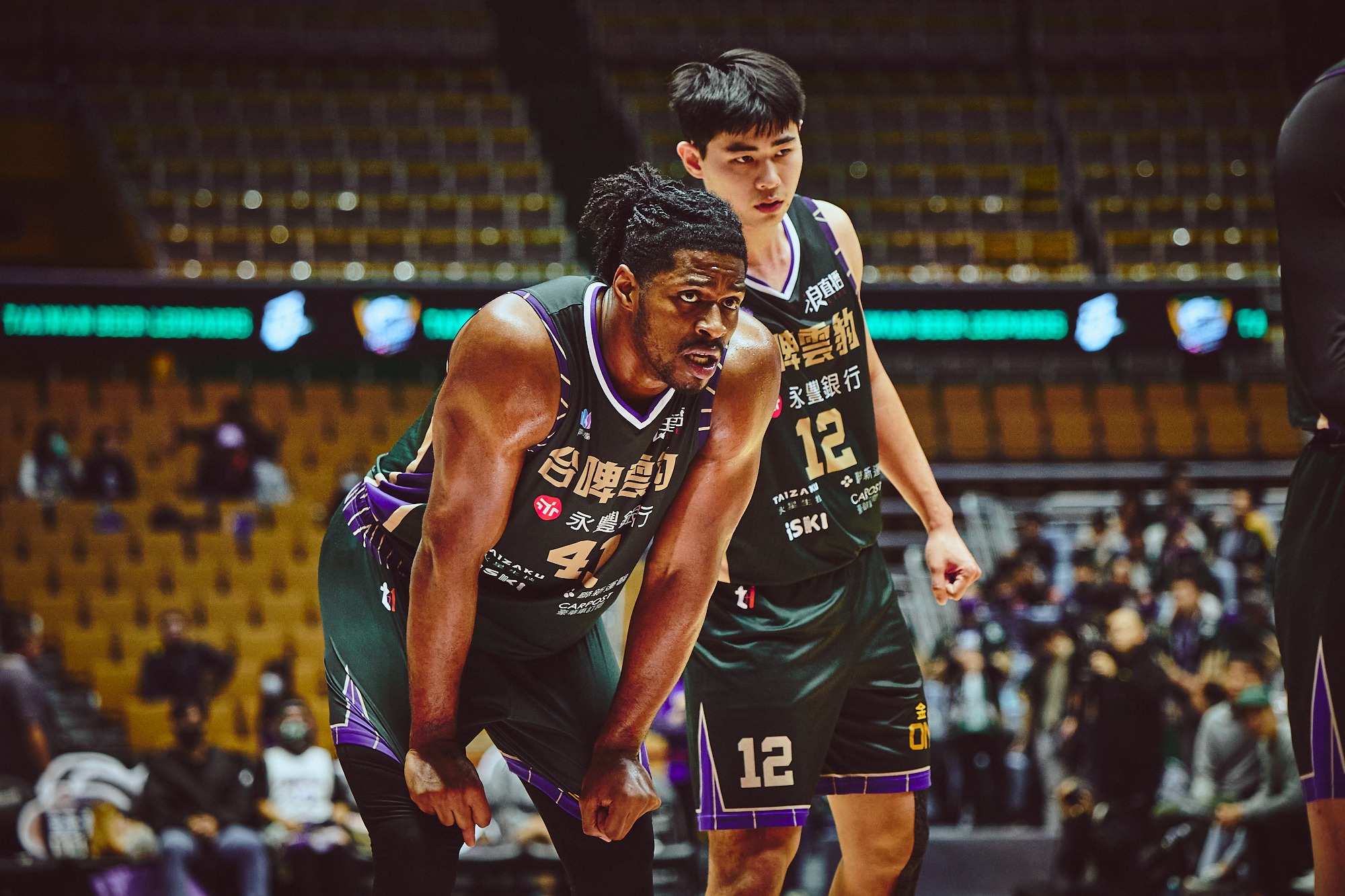 黃鎮替補上場14分鐘狂砍10分 台啤永豐雲豹戰勝中信特攻 威廉斯