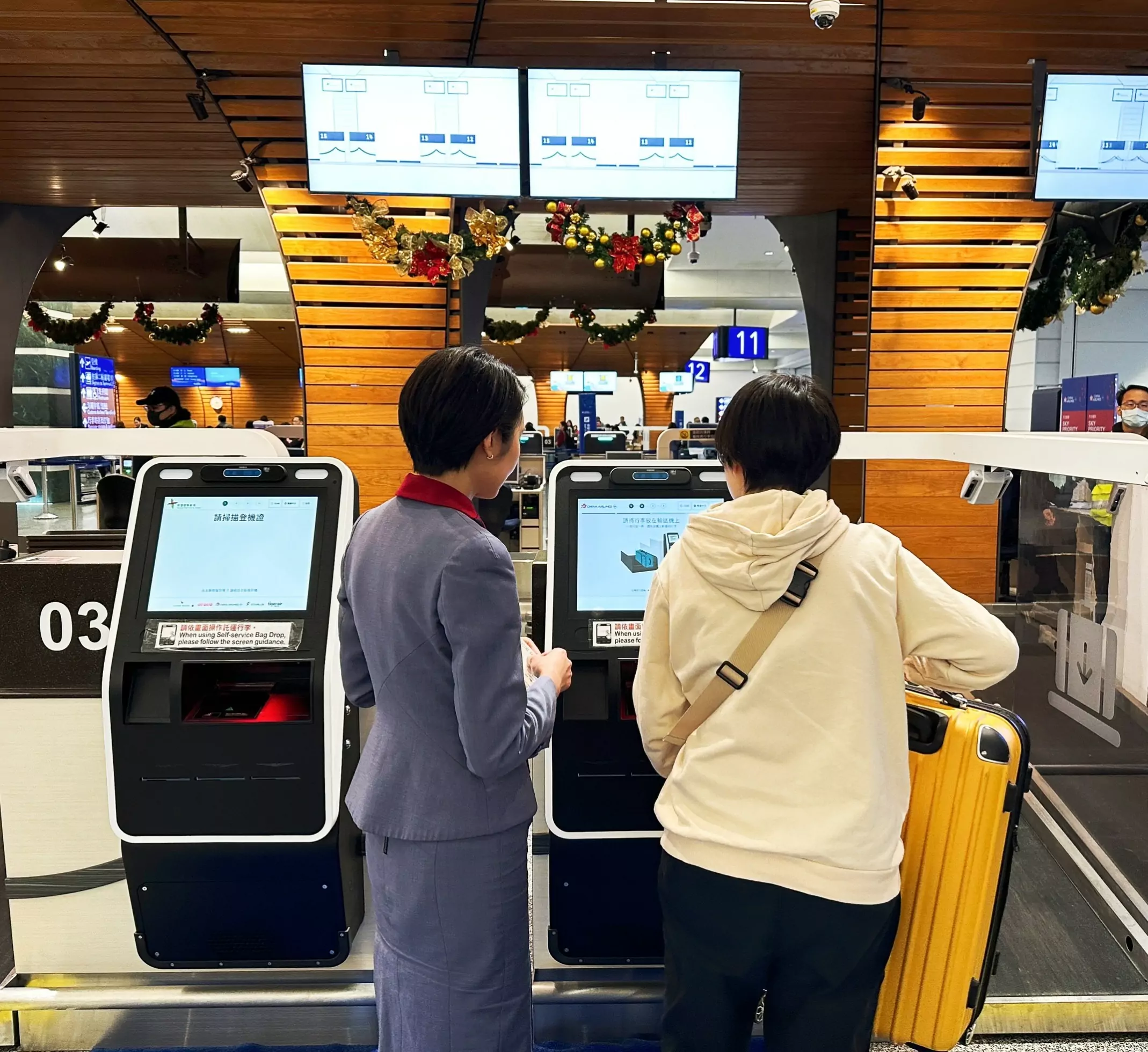 桃園機場第一航廈新增30座自助行李託運服務，提供旅客舒適便捷的服務。