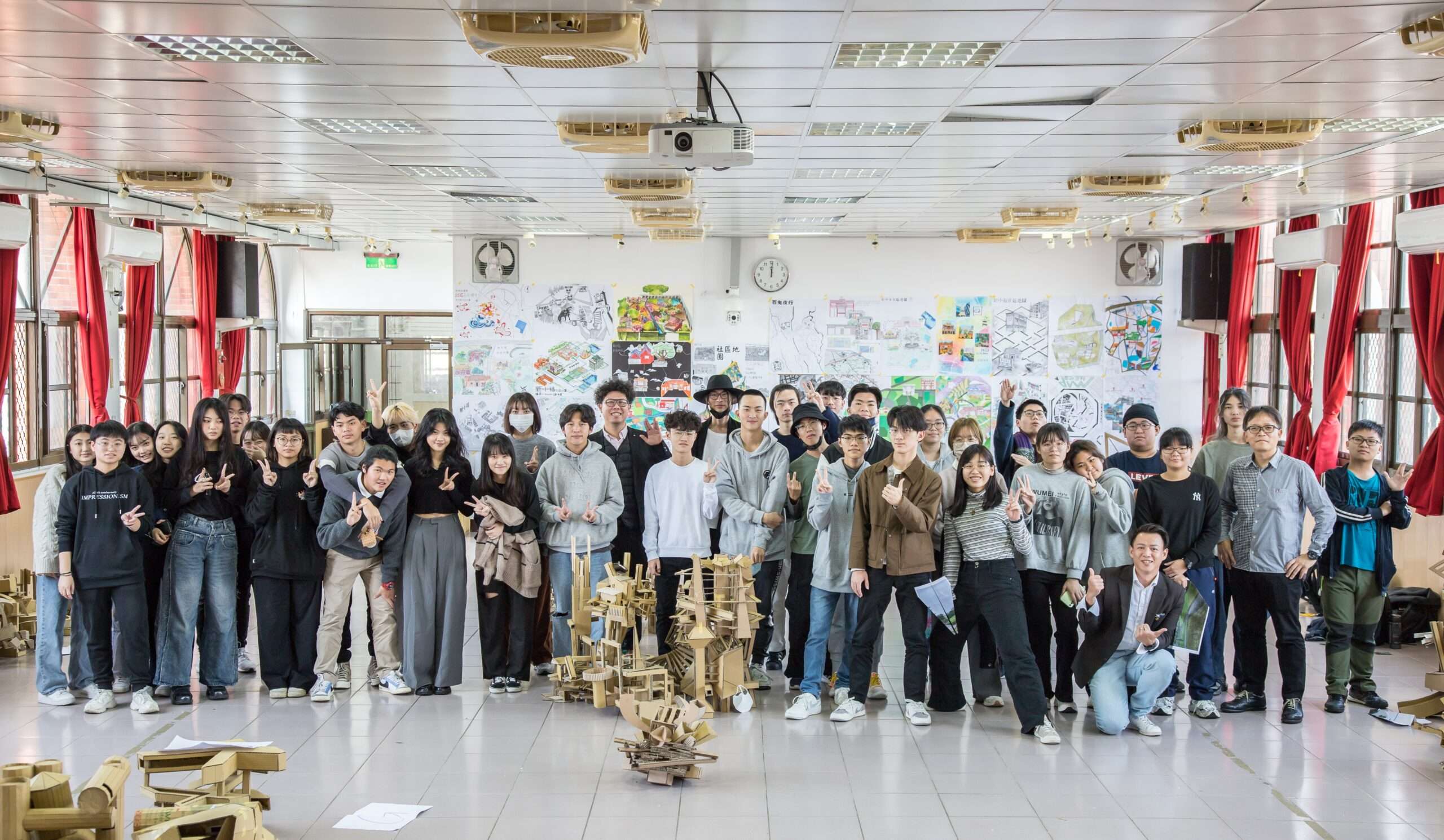 01 中原建築系｢不見城市的看」成果展提供新中福聚落對空間另類的想像。 scaled