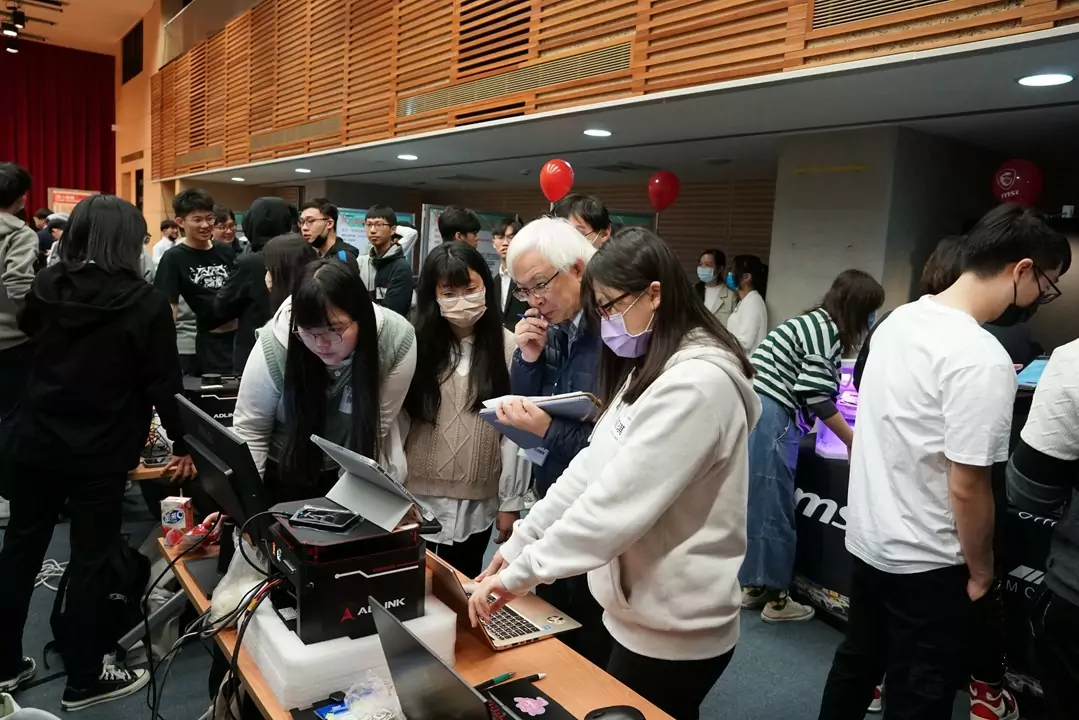 05 參賽團隊學生說明作品創作理念 0