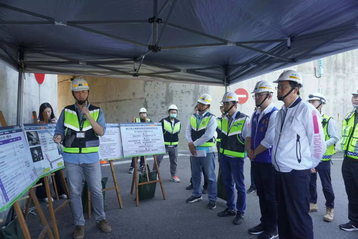張善政視察蘆竹航空城大橋 確保用路人安全 張善政視察蘆竹航空城大橋 確保用路人安全