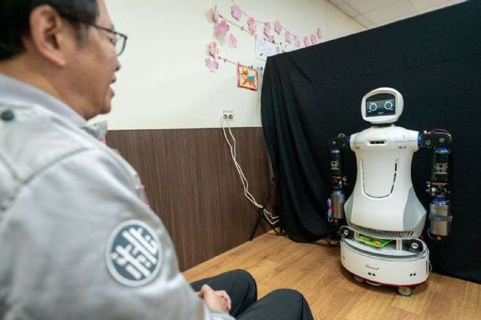 跨校推動科技健康照護 守護龜山社區長輩 20240126150307380