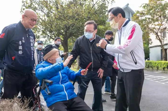 提前拜年八德榮家長輩 張善政肯定安養中心環境 20240129140807389