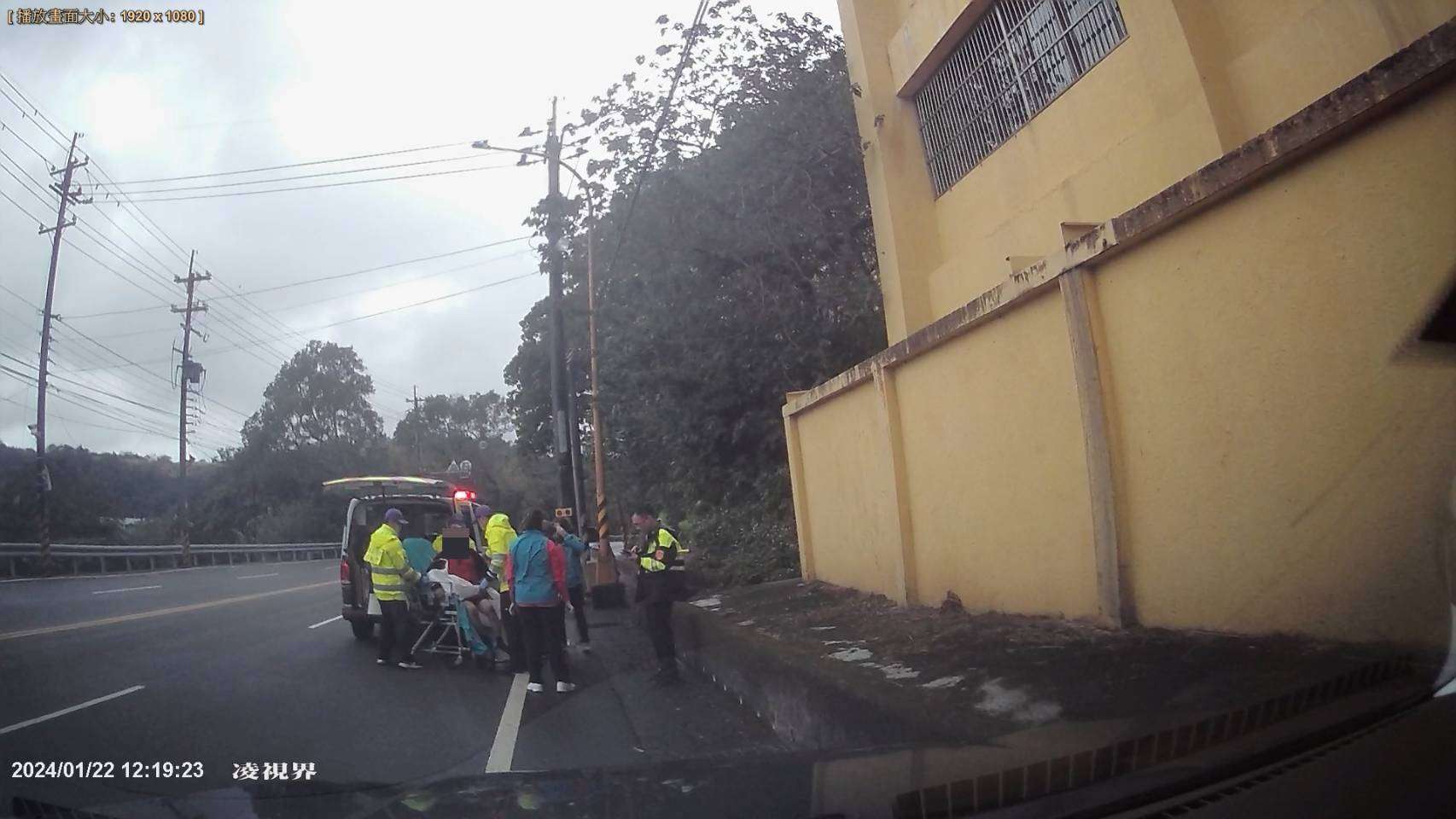8旬翁機車丟路邊失聯 大溪警2小時火速尋人 351038 0