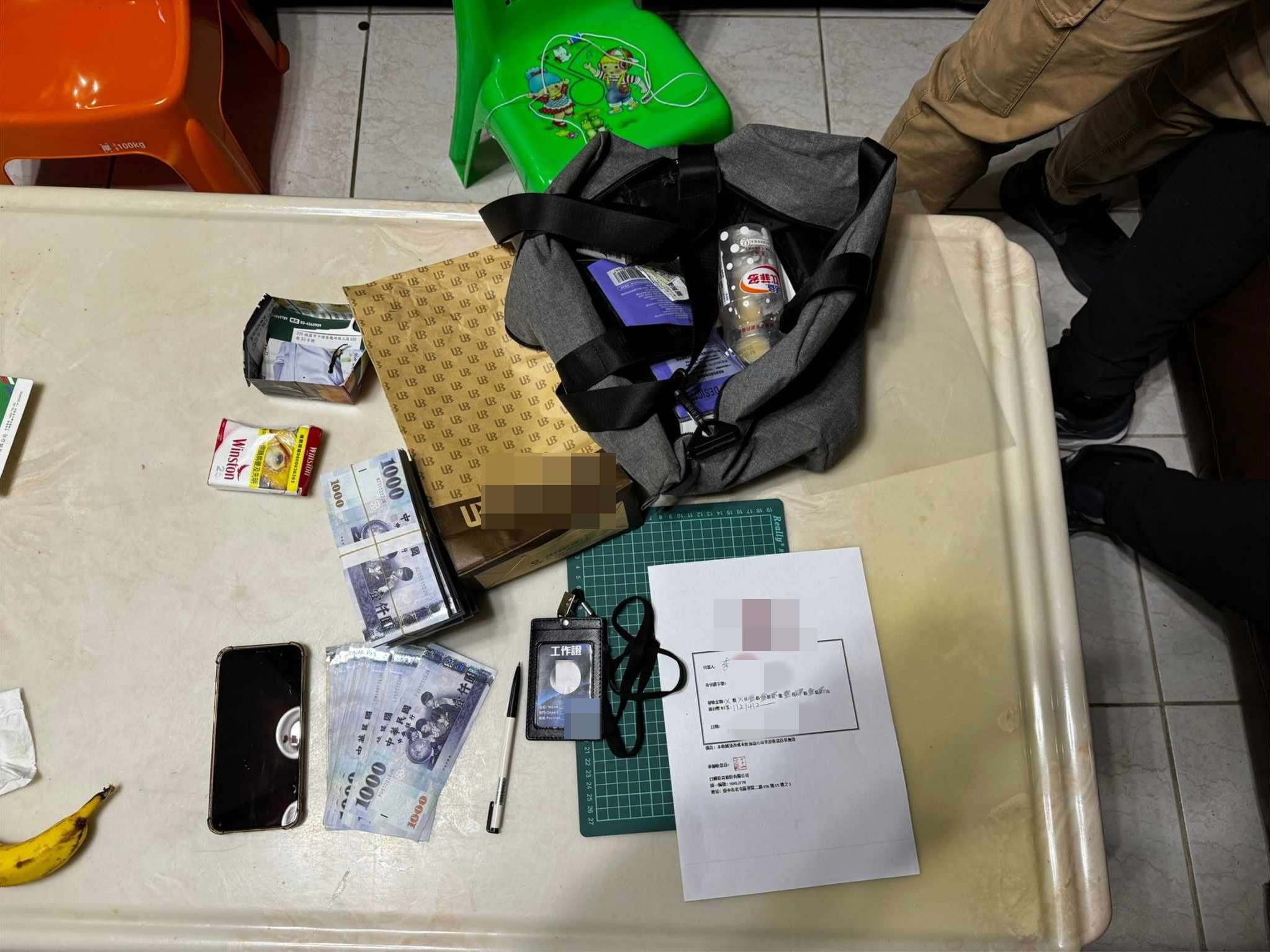 曾被行員阻止匯款 7旬翁改面交付款損失逾7百萬 41453453H