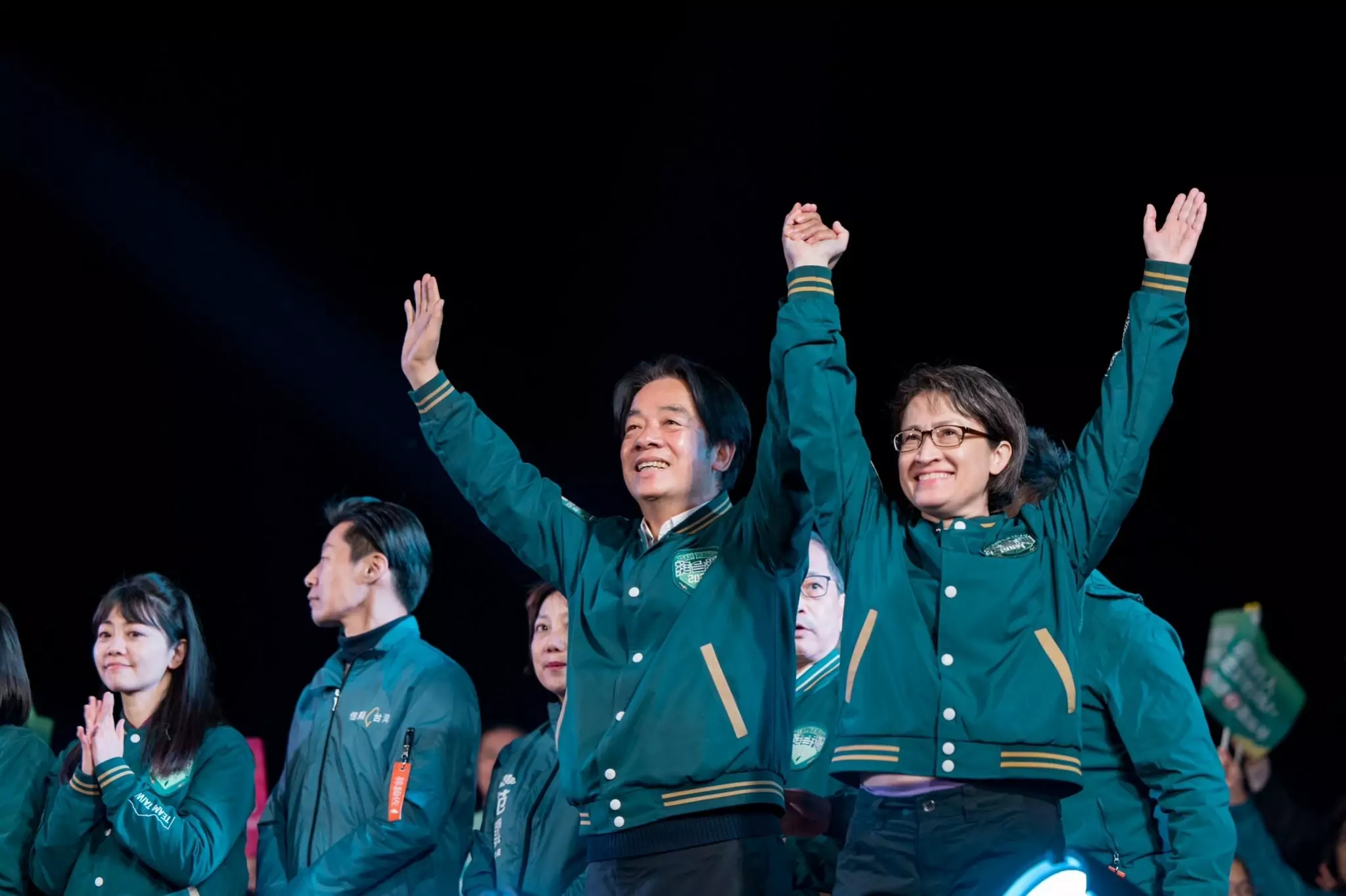 快訊/賴清德、蕭美琴自行宣布當選 民進黨破紀錄持續執政 快訊/賴清德、蕭美琴自行宣布當選 民進黨破紀錄持續執政