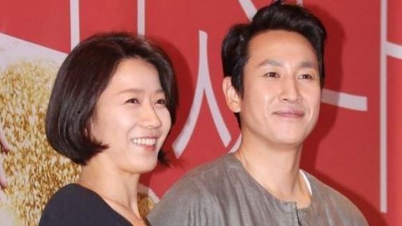 李善均妻子復工 「無名指戴戒指」網看哭