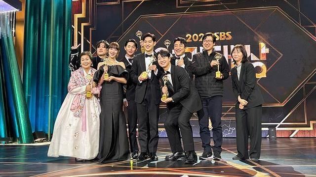 李帝勳大賞送李善均被罵翻!發文重述感言