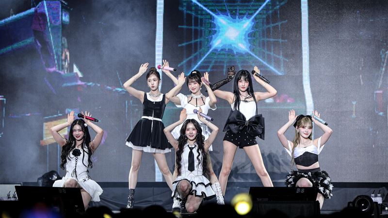 STAYC唱《想見你》夯曲!來台心情喵喵的