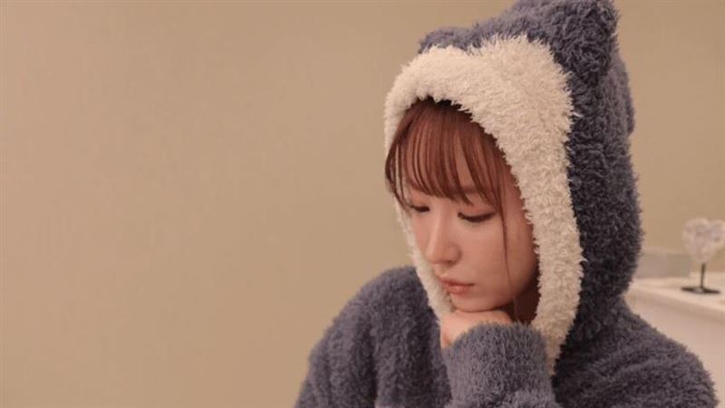 三上悠亞發行公益畫冊!一招跟女神合照