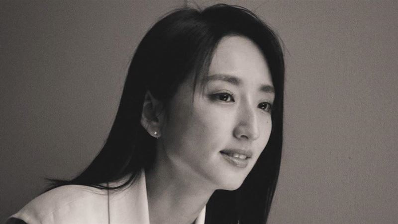 柯佳嬿簽約中國遭網狠酸 嚴肅發聲不忍了