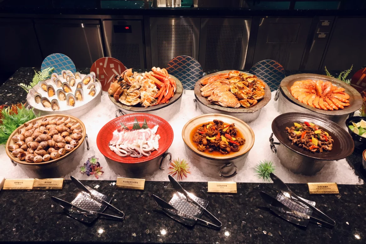 饗賓餐飲集團董座籲票投賴清德?業者回應了 51524545