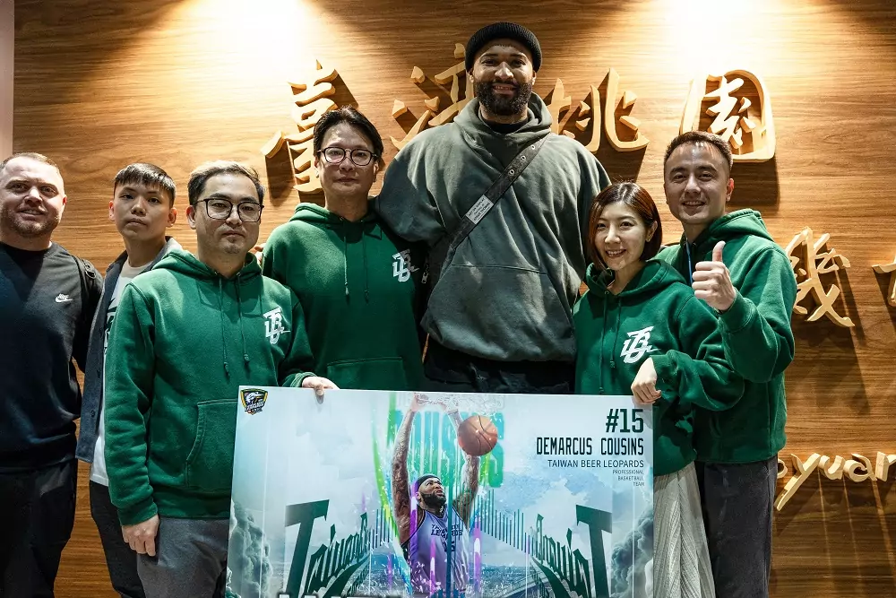 表弟來了!卡森斯加盟台啤永豐雲豹 明桃園巨蛋主場亮相 表弟來了!卡森斯加盟台啤永豐雲豹 明桃園巨蛋主場亮相