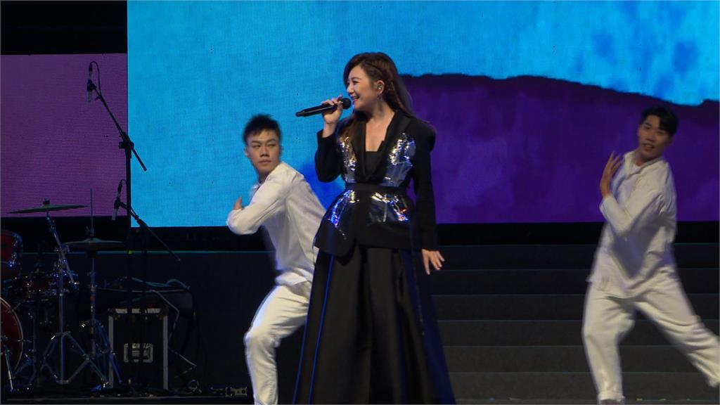 華碩尾牙席開800桌 邀天后梁靜茹、李千娜開唱