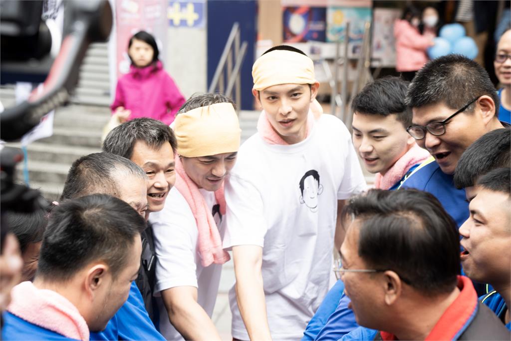 范逸臣頭撞竹架敬業繼續練習!曹佑寧魔鬼訓練還是有挫敗感