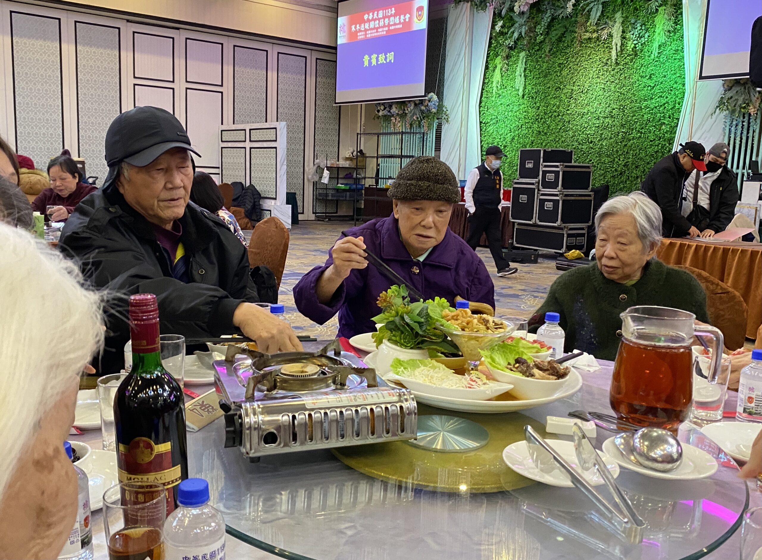 桃園民政局寒冬送暖 帶弱勢榮民眷重溫過年圍爐 F2113B2D 14BE 422E B0D5 56DE29FB2443 scaled