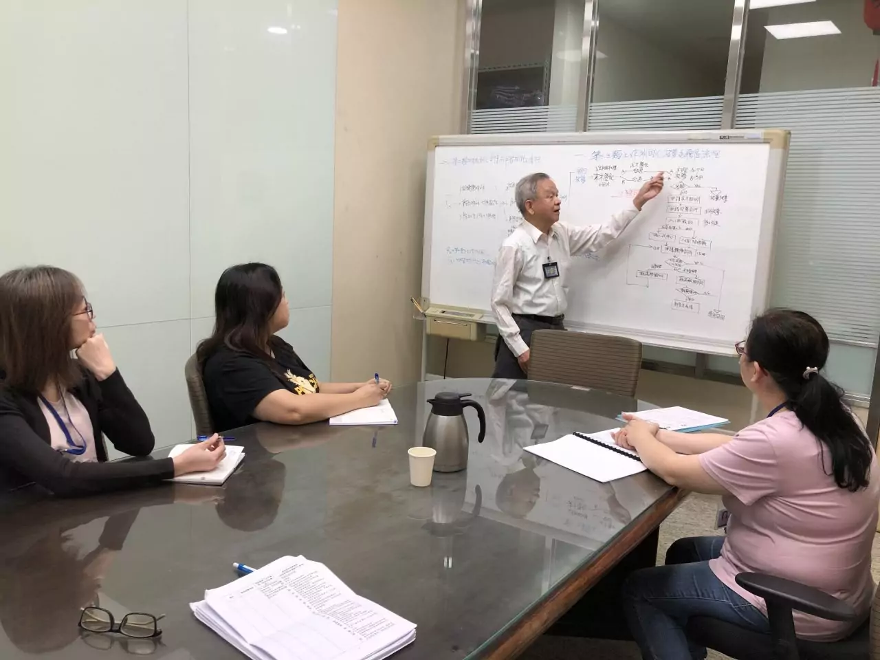 勞動部桃竹苗分署支持退休勞工傳承經驗 創造青、銀、企業三贏 S 131571745