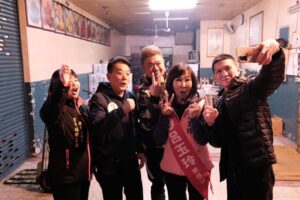 魯明哲、呂玉玲前進中壢批發市場 清晨拉票展現高人氣