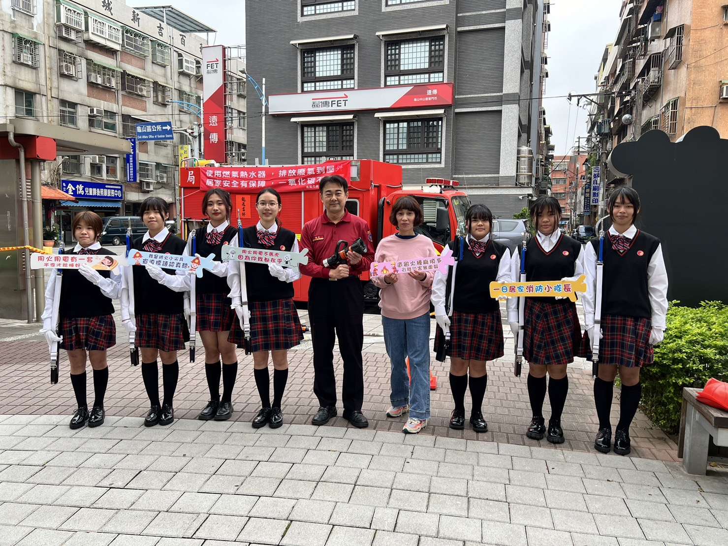 桃消龜山分隊宣導防災觀念 民眾安心過好年 S 24117268 0