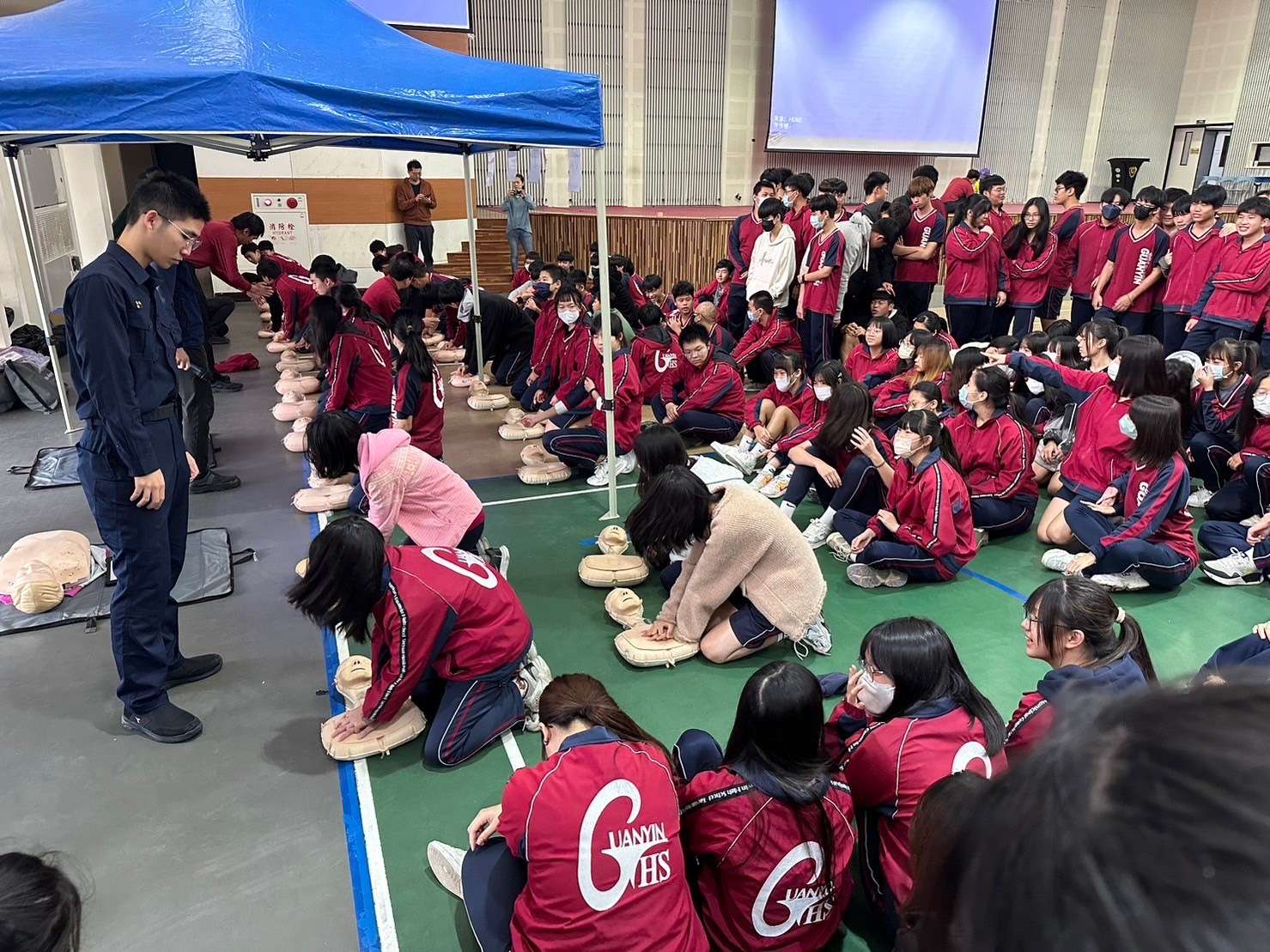 桃消新坡分隊推廣全民CPR 觀音高中附中學子收穫滿滿