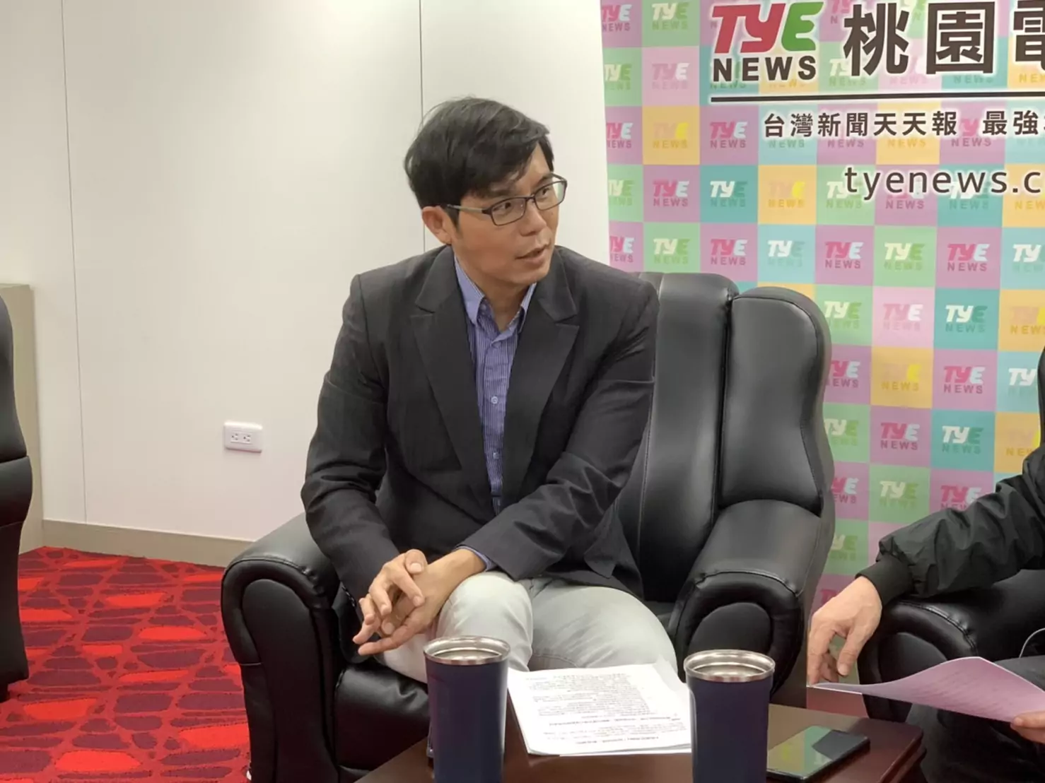 【有片】桃園體育局長許彥輝鼓勵全民運動 推敬老愛心卡免扣點 【有片】桃園體育局長許彥輝鼓勵全民運動 推敬老愛心卡免扣點