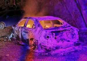 蘆竹區停車場凌晨火燒車 1人成焦屍