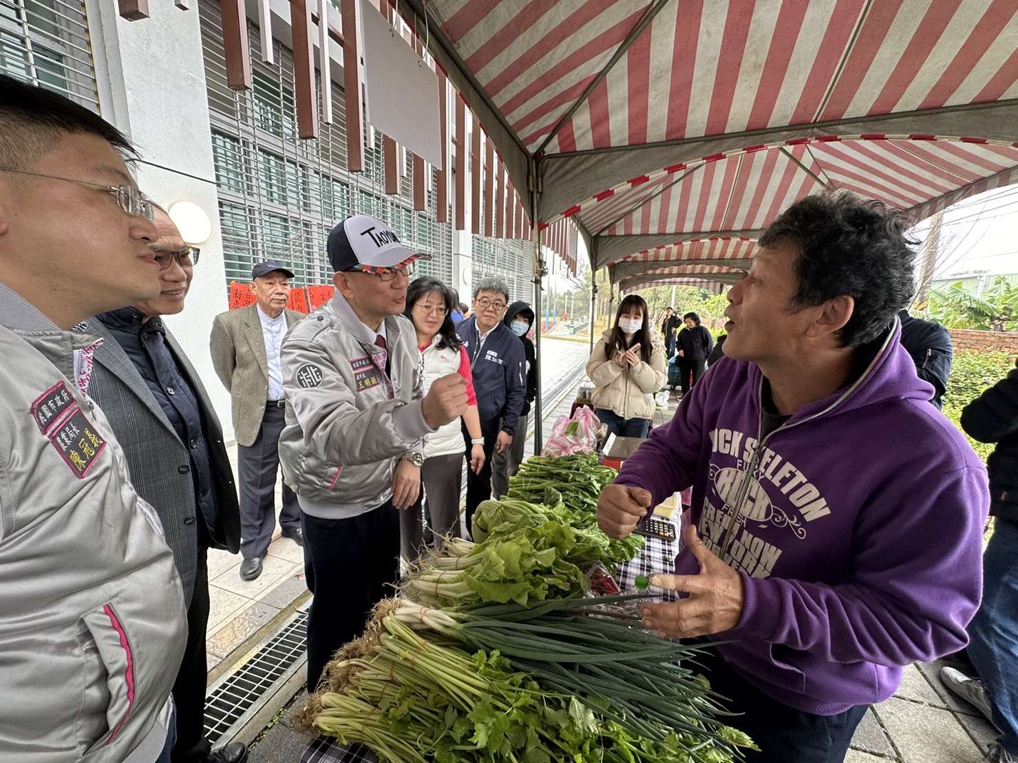 王明鉅表揚中壢優良青農 盼打造科技農業 S 32342040