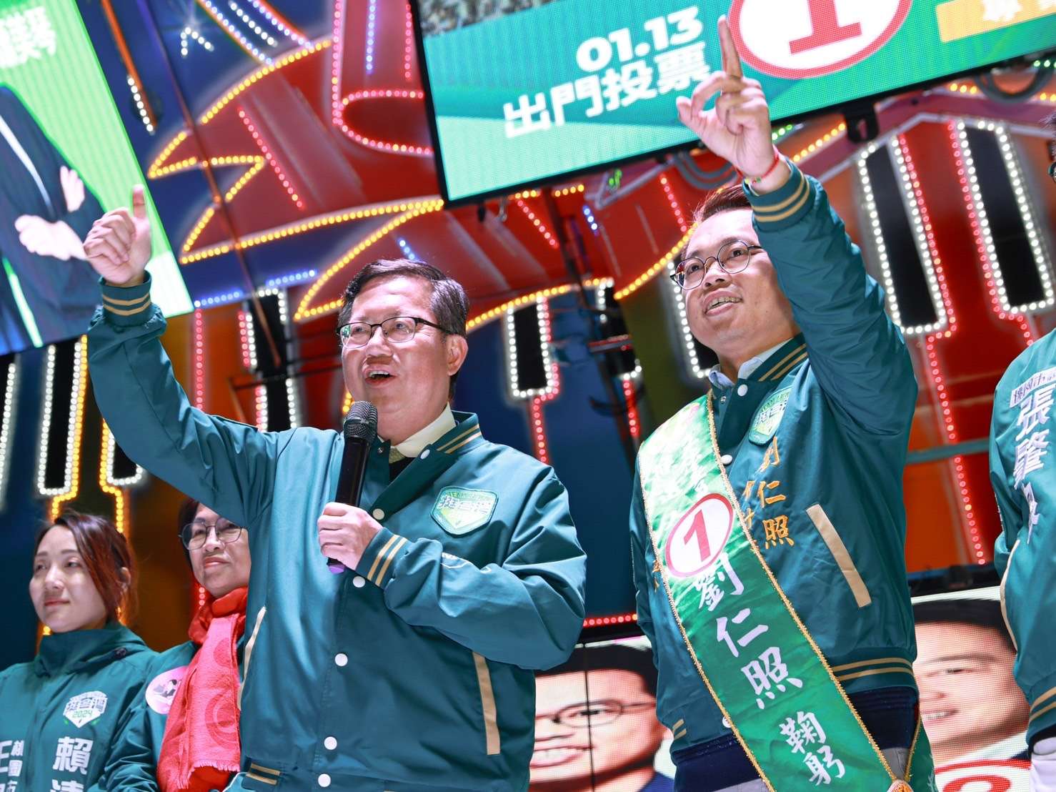 鄭文燦赴桃園輔選 肯定黃世杰保護人民權益 S 44056933 0