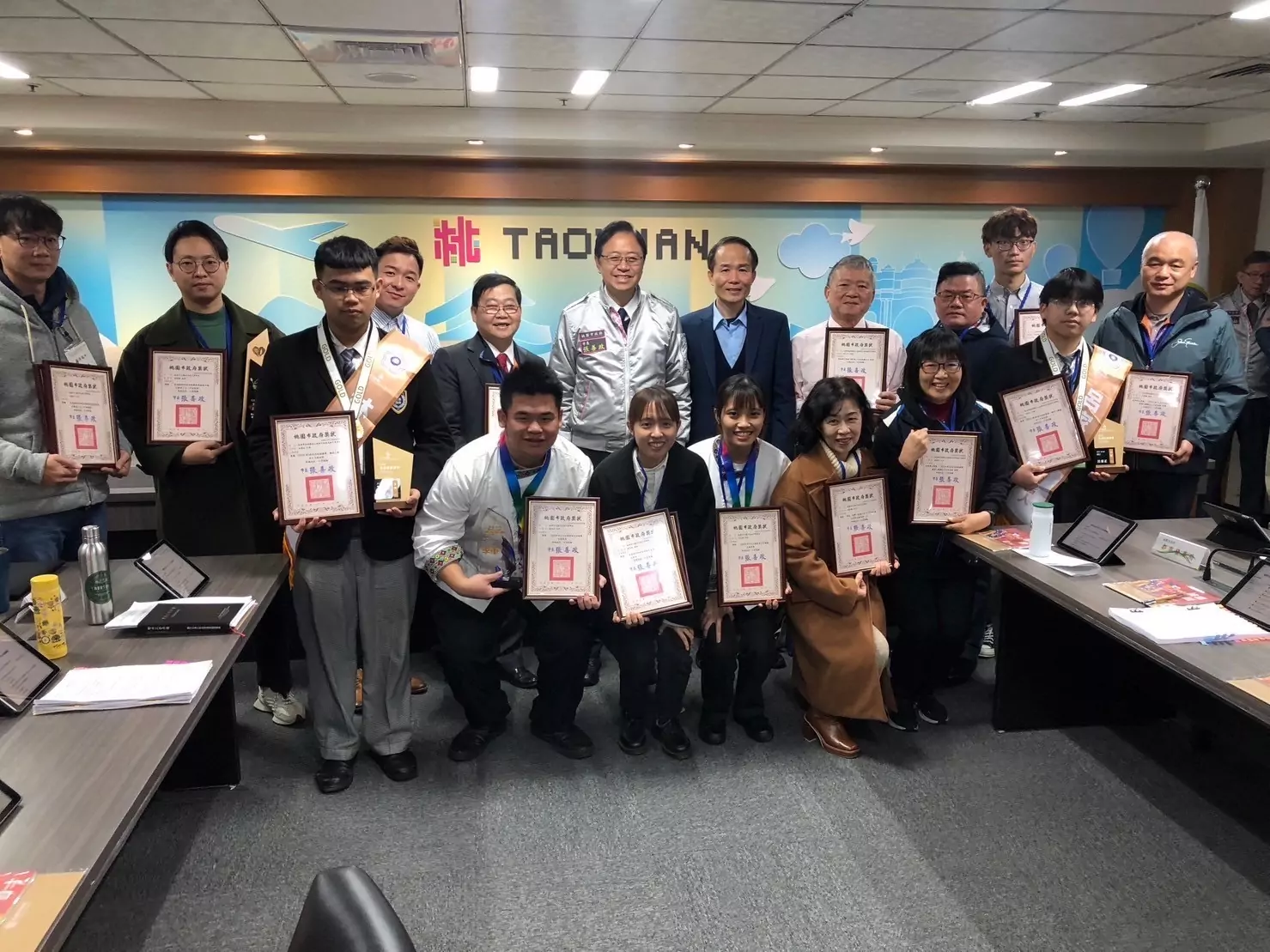 4高中參加競賽頻傳捷報 張善政大讚:桃園之光 4高中參加競賽頻傳捷報 張善政大讚:桃園之光