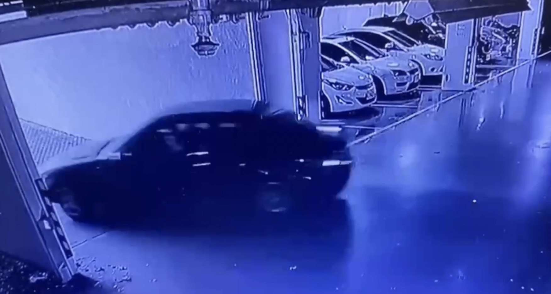 車輛遭扣!違規男子竟潛入警所停車場做這事 S 66052131