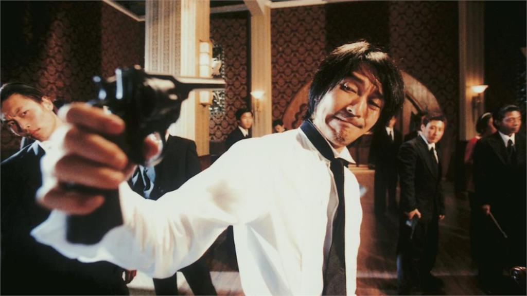 一人喜劇江湖!周星馳「片酬太敢喊」狂甩張國榮…導演點頭原因曝