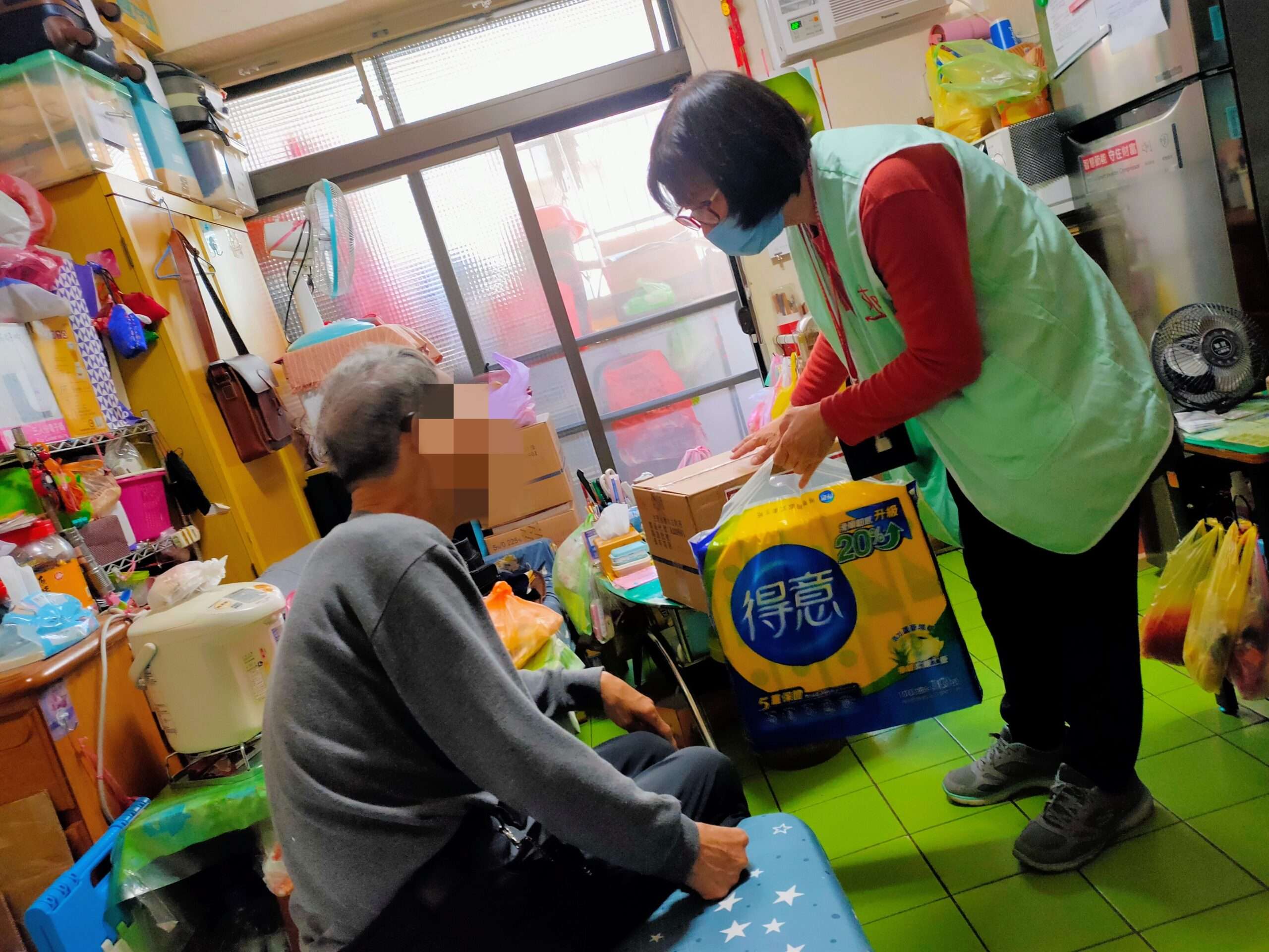 聖保祿醫院傳愛不停歇 持續15年送餐關懷弱勢 03 scaled