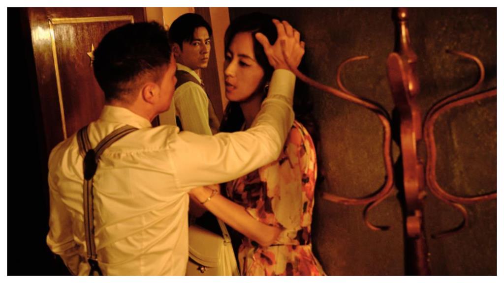 李國毅《商魂》「掐脖床戰」!「首演反派」釋放內心小惡魔