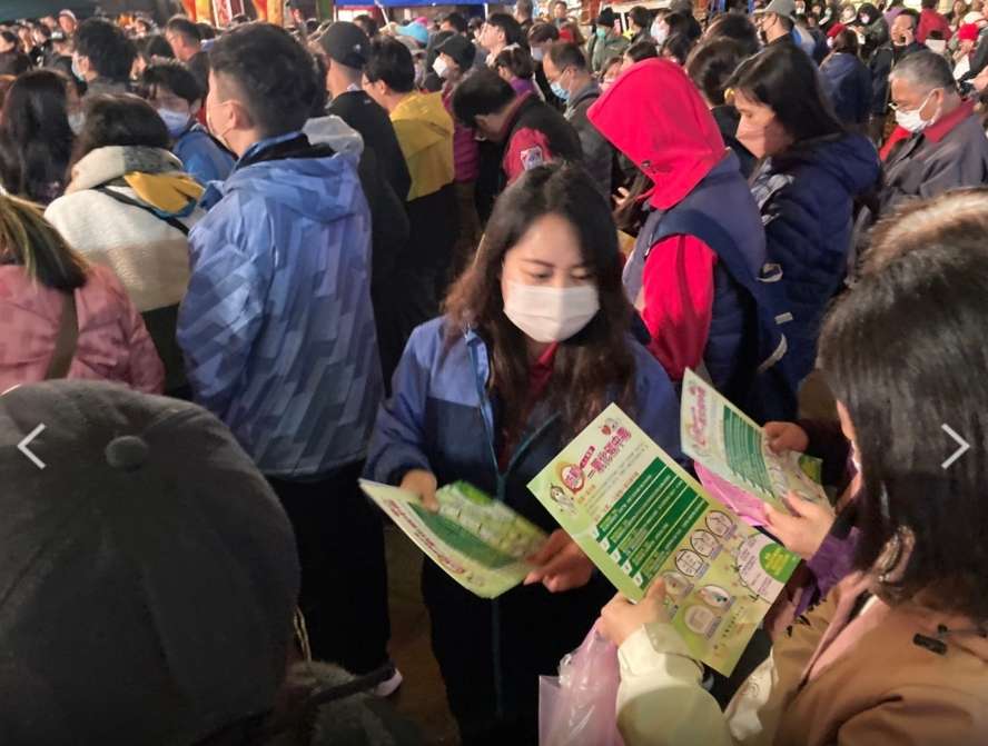 龍潭龍元宮元宵猜燈謎迎財神 龍潭消防聚焦防火防災宣導