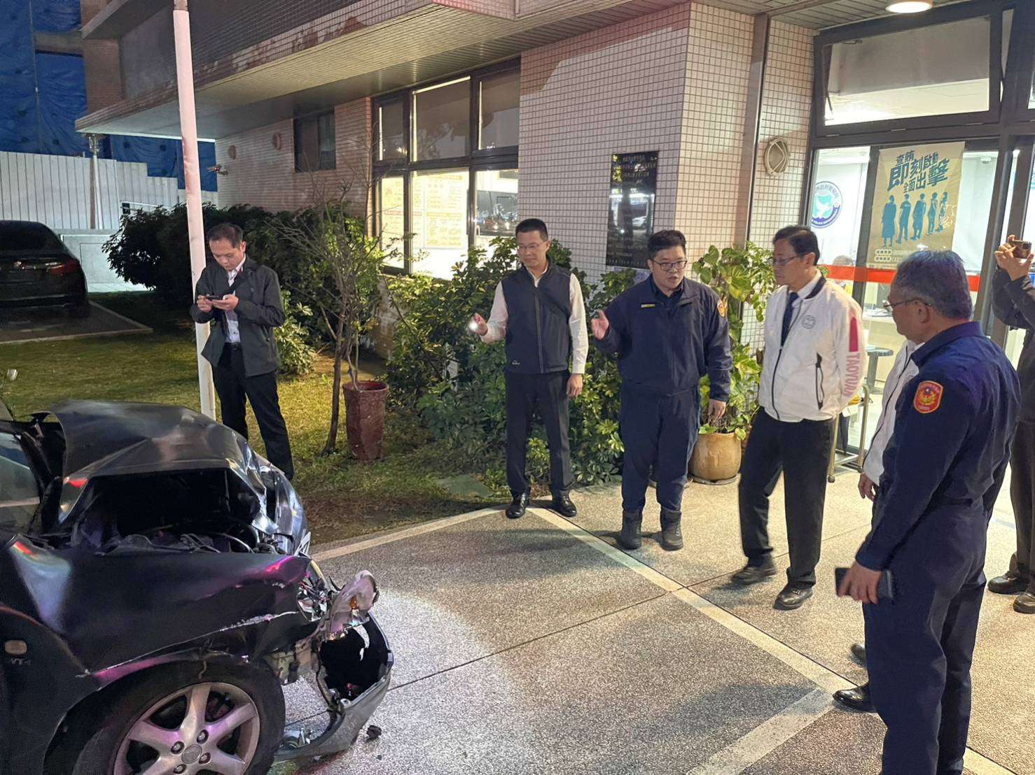 藝文特區奮勇追捕通緝犯 張善政慰問受傷員警 1715261