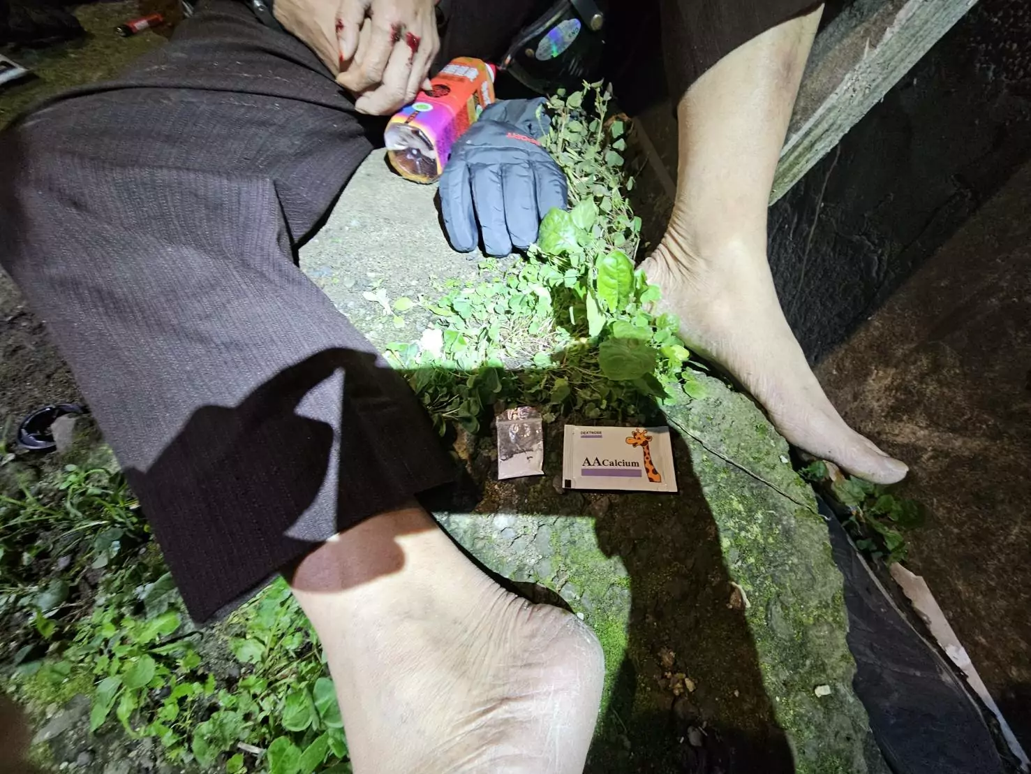 【有片】男子攜毒遇警加速逃 巷內自撞牆壁遭逮 【有片】男子攜毒遇警加速逃 巷內自撞牆壁遭逮