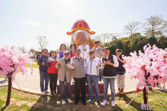 埔心牧場恐龍路跑趣味登場 張善政為選手加油 20240213150218515