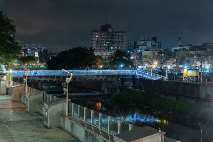中壢老街溪橋梁燈光美化改善完工 漫步河岸體驗光影魅力 20240223215752593