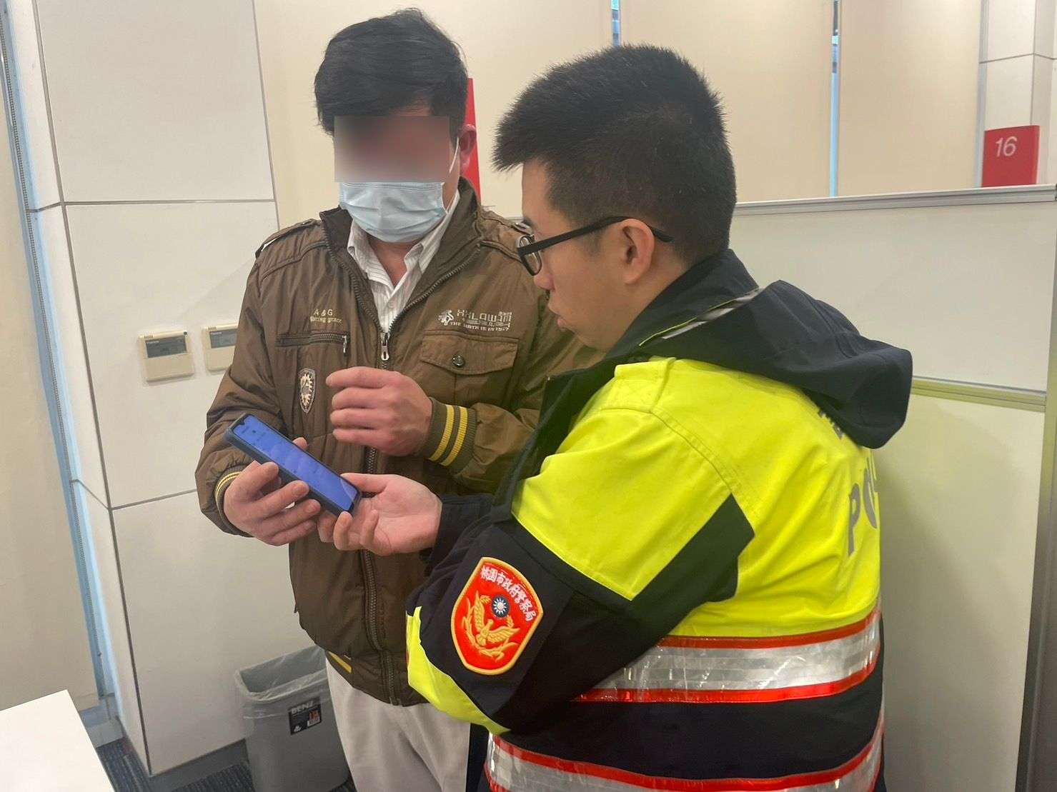 男子欲砸200萬投資虛擬貨幣 平鎮警及時勸阻「是詐騙!」 302259 0