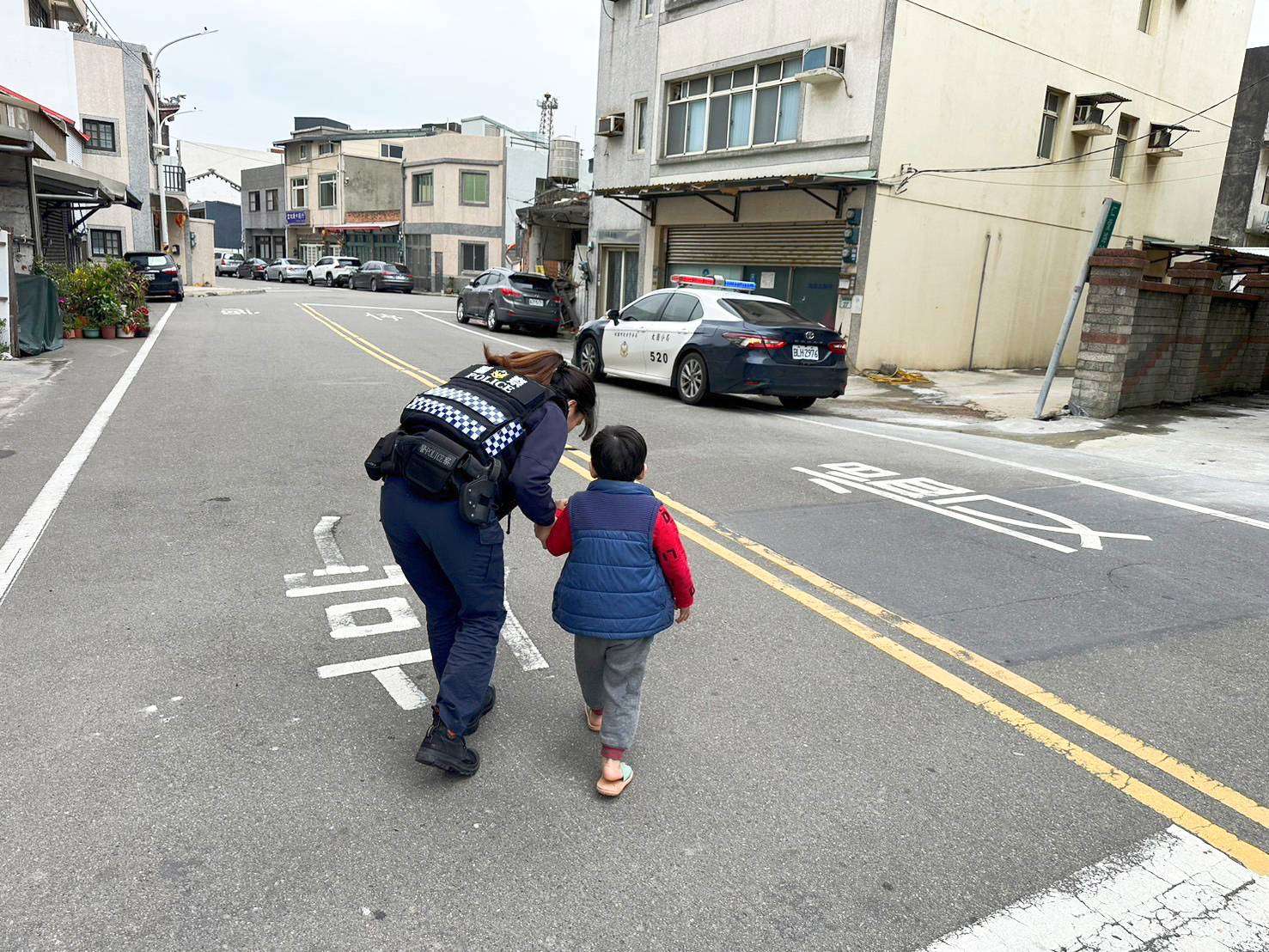 4歲男童貪玩偷溜出門 外婆找嘸孫急報警 349988 0
