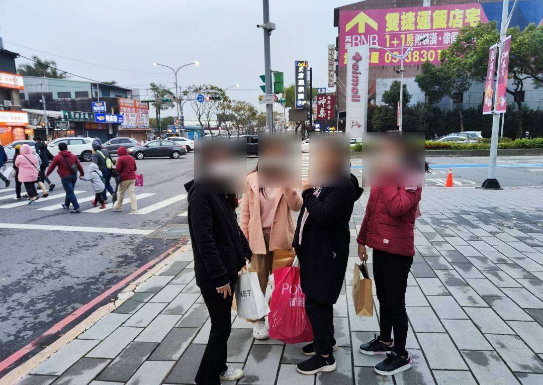 越南裔女子、失智長輩走失 蘆竹暖警助返家 397777