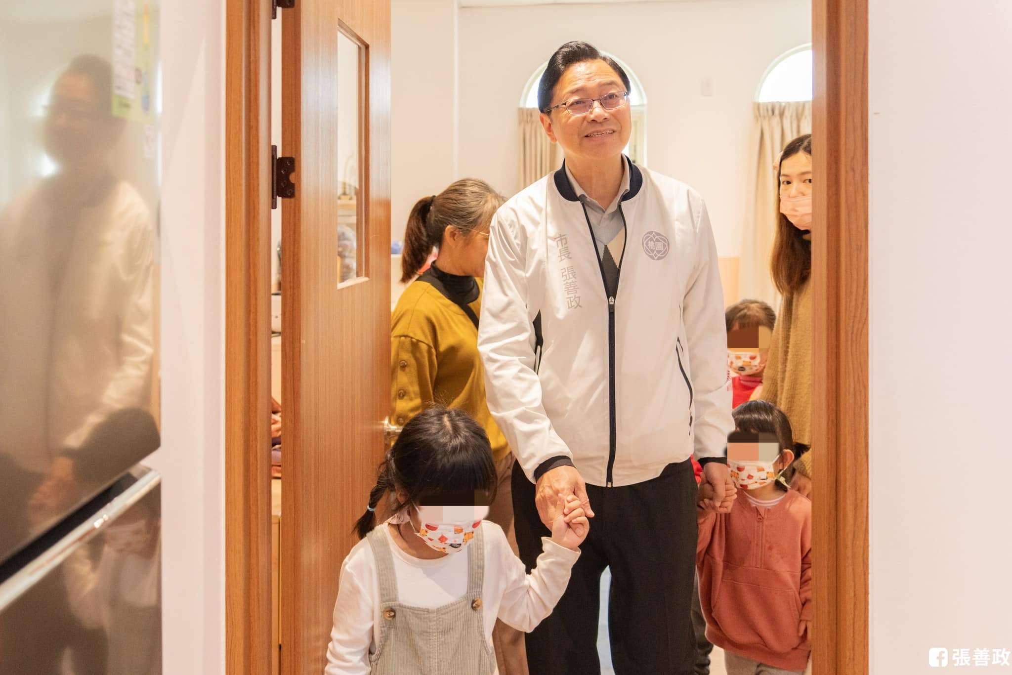 張善政陪伴育幼院童過春節 釣出一票網友大讚:暖心市長 428123004 1150969796392251 1812887104130031085 n