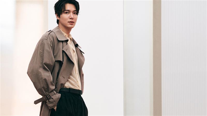 10米李敏鎬降落倫敦!帥穿BOSS春夏裝亮相